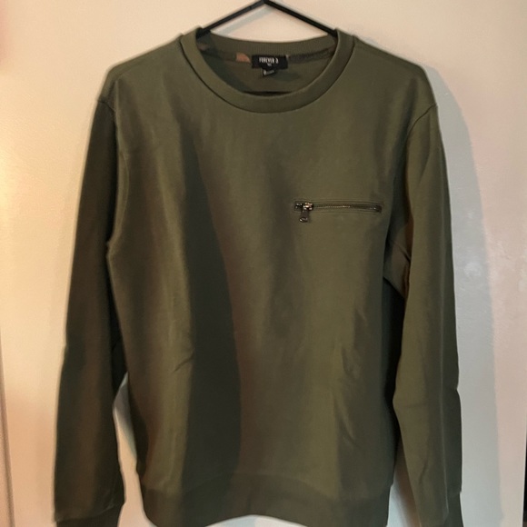 Dark green crewneck sweatshirt. - Picture 6 of 7